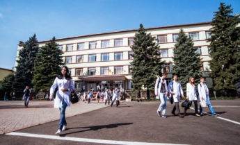 В Запорожье проводится срочная эвакуация одного из учебных заведений