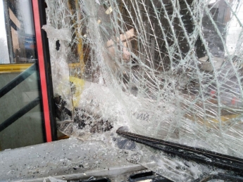 В Запорожье расстреляли автобус (фото)