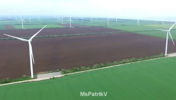 Величественную красоту энергии ветра показали в сети (видео)
