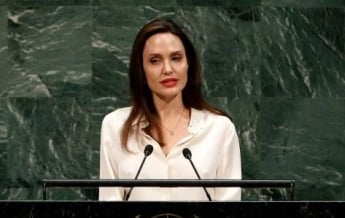 Анджелина Джоли находится в истощенном состоянии