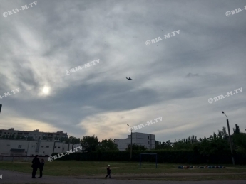 Мелитопольские летчики успокоили паникеров, которых пугают полеты над городом