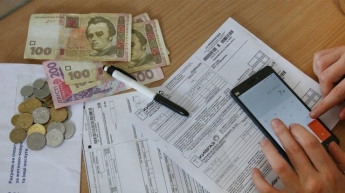 Украинцев начали штрафовать за коммунальные долги