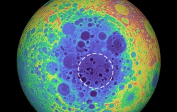 Под лунным кратером обнаружено неизвестное вещество