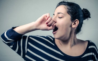 Часто зеваете? Медики рассказали, в каких случаях это может быть симптомом заболевания