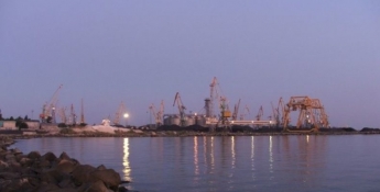 Порт “Бердянск” рискует потерять рабочую глубину