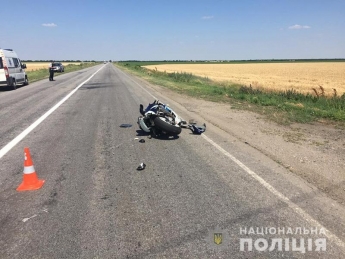 Мотоциклист на Запорожской трассе влетел в "Славуту". Есть пострадавшие (фото)