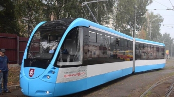 В Виннице обстреляли трамвай с пассажирами
