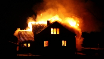 В селе Любимовка загорелся дом (Фото)