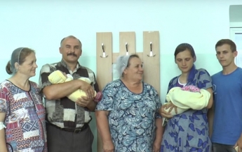 Невестка и свекровь одновременно родили в Житомире (видео)