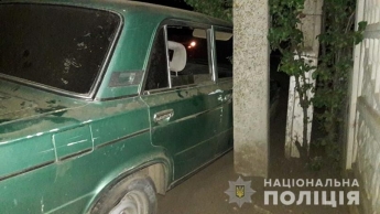 В Запорожской области мужчина угнал "Жигули" и врезался в столб
