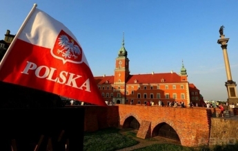 В Польше молодежь освободили от подоходного налога