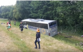Украинский автобус попал в ДТП в Польше (видео)