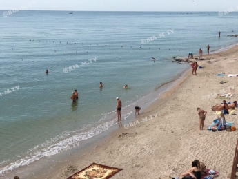 В Кирилловке чистое море и ни одной медузы (фото)