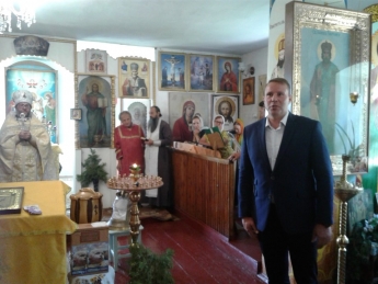 Храму самого большого села Украины подарили колокол (фото)