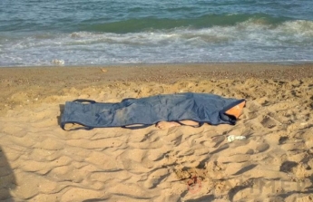 В Кирилловке отдыхающие достали из моря утопленника