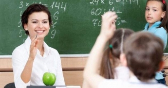 Повышение зарплат учителям: чем придется пожертвовать другим украинцам
