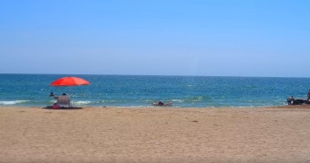 Кирилловка удивляет полупустыми пляжами (фото)