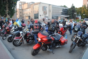 Байкеры со всей Украины отметились в Мелитополе (фото, видео)