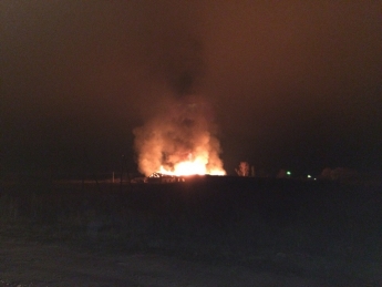 Масштабный пожар на ферме тушили под Мелитополем