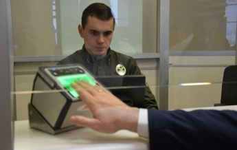 В аэропорту Одессы россиянин пытался "выкупить" товарища у пограничников