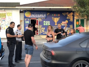 Появилось полное видео задержания вооруженного водителя в Бердянске