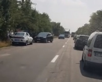 На трассе под Мелитополем столкнулись две иномарки (видео)