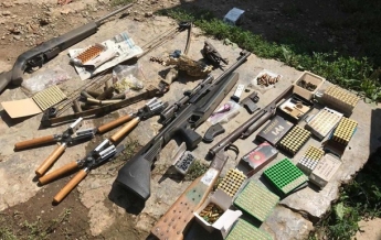 У жителя Закарпатья обнаружили арсенал оружия