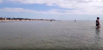 После шторма в Кирилловке резко обмелело море (видео)