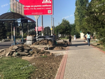 В Мелитополе разбитый тротуар теперь просто не узнать (фото, видео)