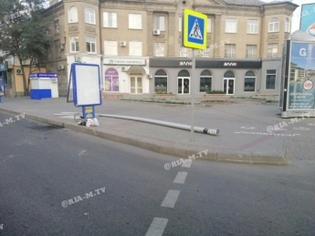 В полиции рассказали, кто снес электроопору в центре Мелитополя (фото)