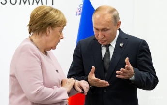 У Путина рассказали о деталях разговора с Меркель