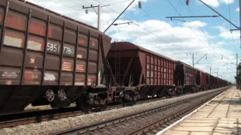 В Запорожье подростки грабят товарные поезда