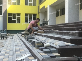 Где будут учиться ученики 1-й мелитопольской школы, которую еще ремонтируют (фото, видео)