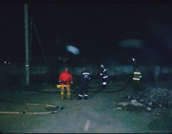 В Мелитополе ночью тушили масштабный пожар (видео, фото)