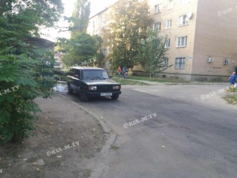 Водитель на Жигуле с крымскими номерами подложил «свинью» жителям многоэтажки (фото)