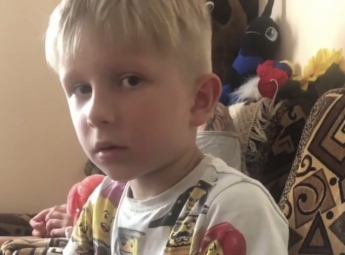 «Я не хочу домой, там жуки, там воняет»: мальчик из Запорожья, над которым издеваются родители (ВИДЕО)