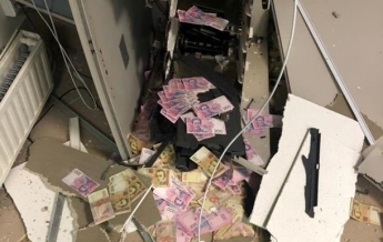 В Днепропетровской области грабитель взорвал банкомат и забрал деньги – СМИ