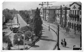 Центральный проспект города в 50-х годах прошлого столетия (фото)