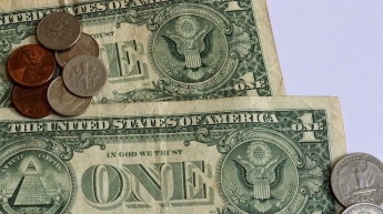 НБУ повысил курс доллара