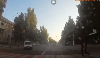 На дороге в Мелитополе устроили "диверсию" (видео)