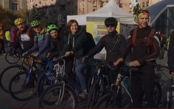 В Киеве прошла акция Велосипедом на работу (видео)