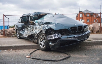 В Киеве автомобиль BMW влетел в маршрутку