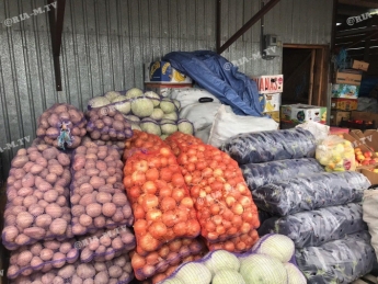 Сколько стоит запастись овощами на зиму в Мелитополе (фото)
