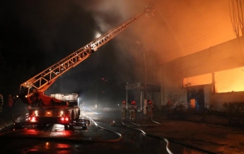 В Киеве горело офисное здание (видео)