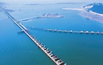 В Китае построили самый длинный в мире мост