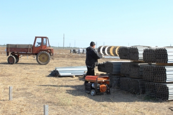 На строительство солнечной электростанции в Акимовке ищут рабочие руки (фото)