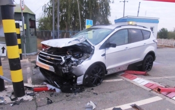 Пьяный водитель пытался прорваться через госграницу в Беларусь (фото)