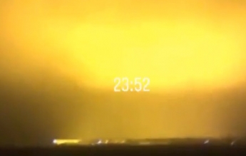 В небе над Мелитополем заметили загадочное свечение (видео)