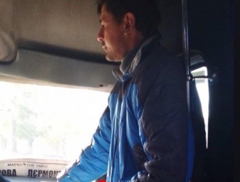 Пассажир маршрутки с сигаретой возмутил соцсети (фото)