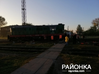 У Запорізькій області перед пішим переходом вагон зійшов з рейок (ФОТО)